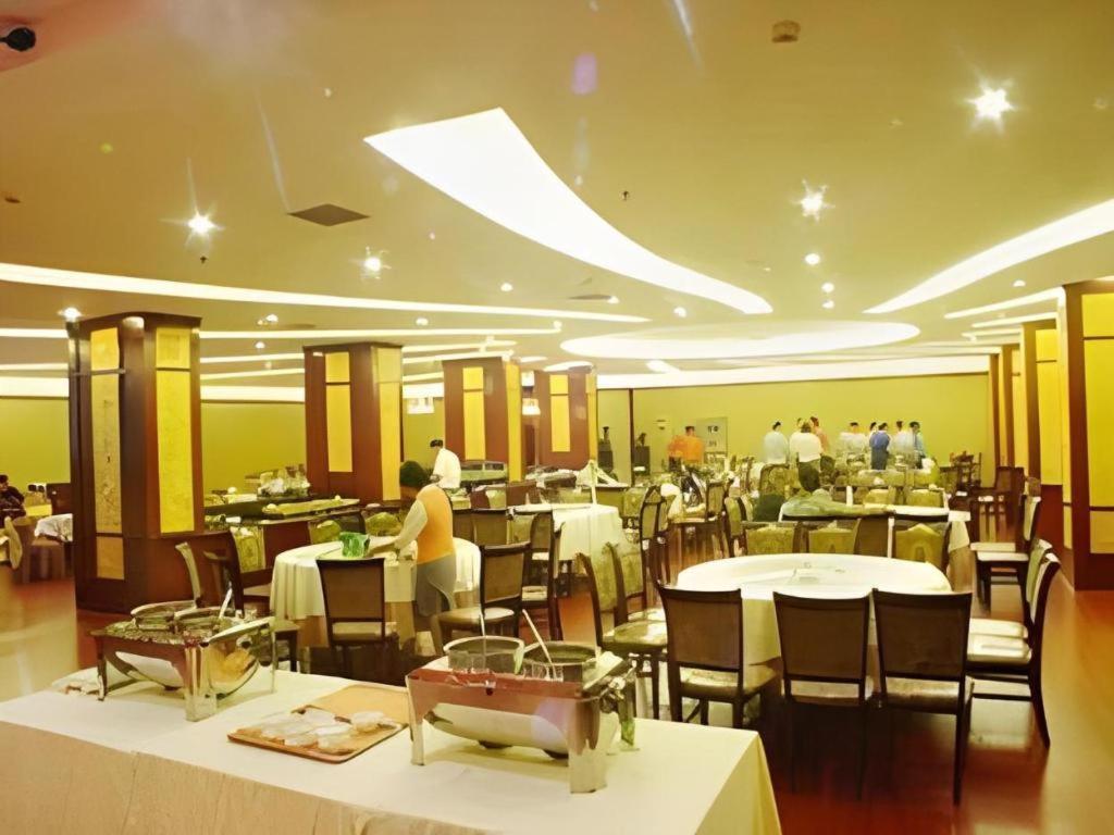 New Friendship Hotel Лоян Екстер'єр фото