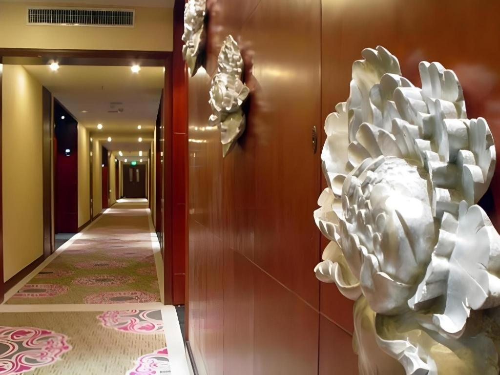 New Friendship Hotel Лоян Екстер'єр фото