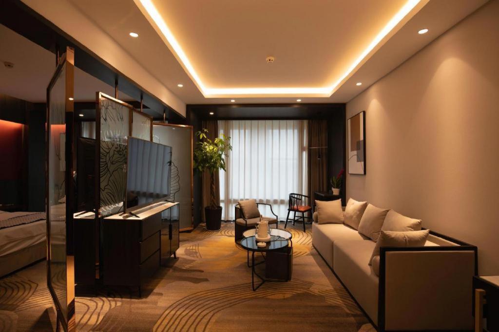 New Friendship Hotel Лоян Екстер'єр фото