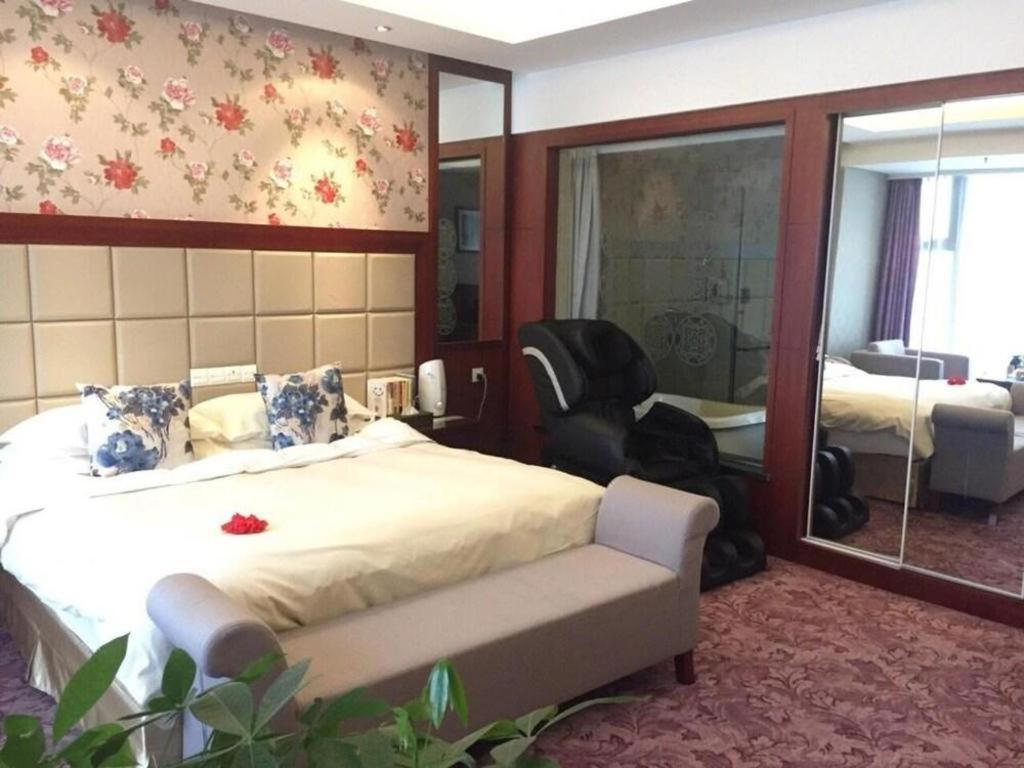New Friendship Hotel Лоян Екстер'єр фото